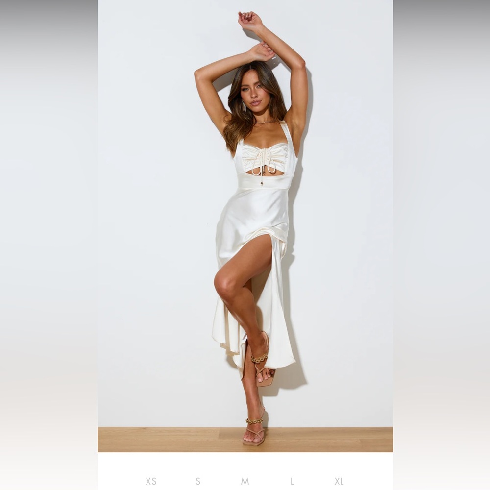 NWT HELLO MOLLY “HOW BOUT YOU” MIDI DRESS- CREAM